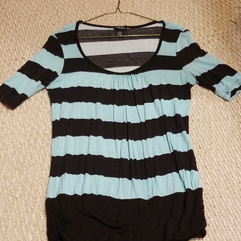 Rue 21 shirt